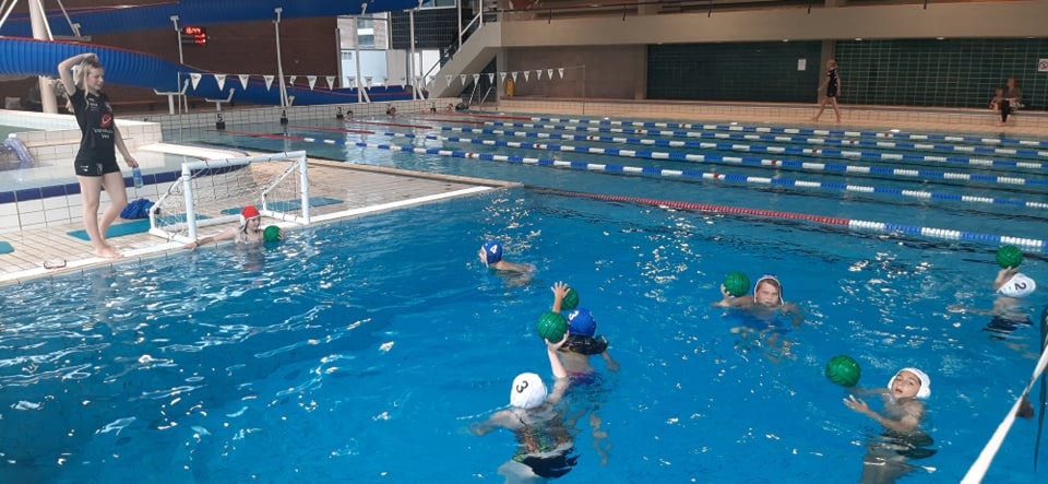 Historisk dag i Førdehuset med minipolo treninger.